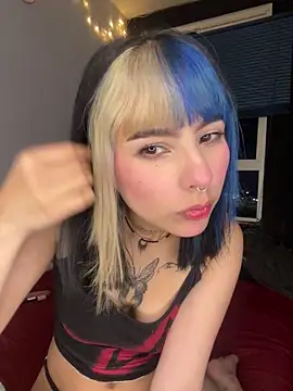 mavimist   online show from September 2025 12:10:02 AM