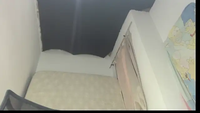 Snapshot of lolplipiwg chatting on December 2025 07:00:01 PM lolplipiwg online show from December 2025 07:00:01 PM