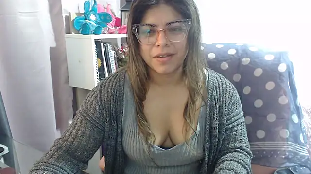 Snapshot of KatteAngelLat chatting on October 2025 11:55:01 PM KatteAngelLat online show from October 2025 11:55:01 PM