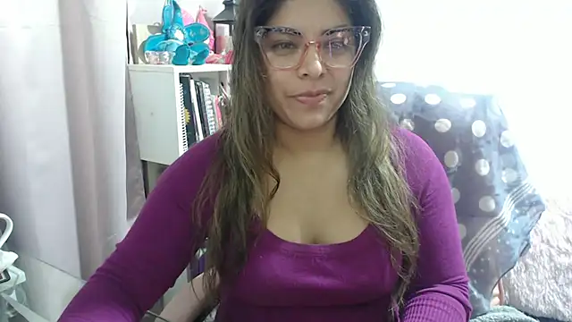 Snapshot of KatteAngelLat chatting on October 2025 11:46:01 PM KatteAngelLat online show from October 2025 11:46:01 PM