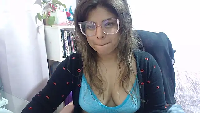 Snapshot of KatteAngelLat chatting on January 2026 01:29:01 AM KatteAngelLat online show from January 2026 01:29:01 AM