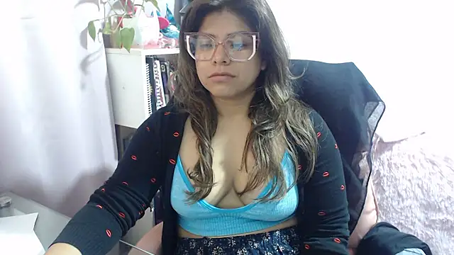 Snapshot of KatteAngelLat chatting on January 2026 12:48:02 AM KatteAngelLat online show from January 2026 12:48:02 AM