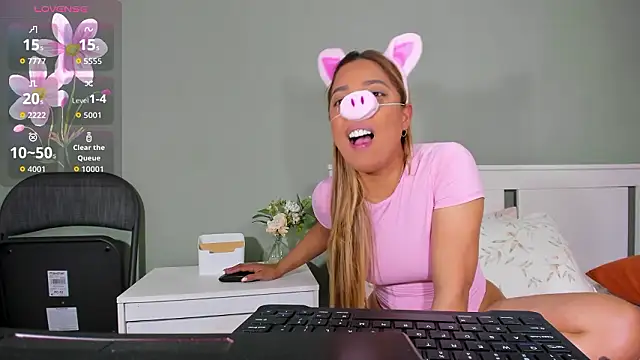 Snapshot of Izadi_7 chatting on February 2026 12:29:01 AM Izadi 7 online show from February 2026 12:29:01 AM