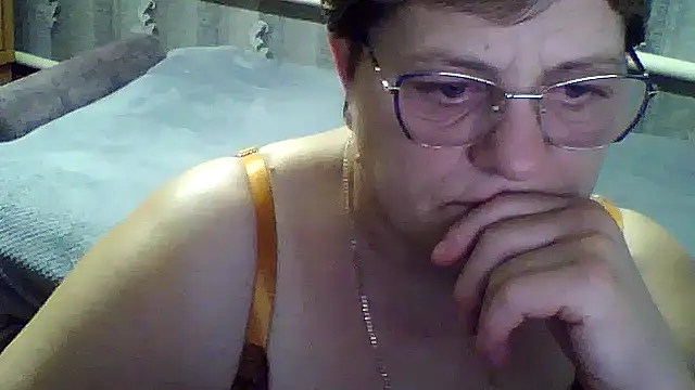 Snapshot of ElzaJewel chatting on November 2025 11:10:01 PM ElzaJewel online show from November 2025 11:10:01 PM