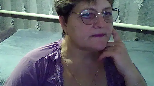 Snapshot of ElzaJewel chatting on November 2025 05:28:02 PM ElzaJewel online show from November 2025 05:28:02 PM