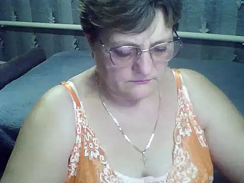 Snapshot of ElzaJewel chatting on December 2025 08:05:01 PM ElzaJewel online show from December 2025 08:05:01 PM