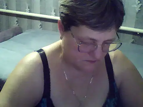 Snapshot of ElzaJewel chatting on December 2025 08:05:02 PM ElzaJewel online show from December 2025 08:05:02 PM