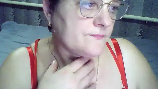 Snapshot of ElzaJewel chatting on February 2026 08:20:02 PM ElzaJewel online show from February 2026 08:20:02 PM