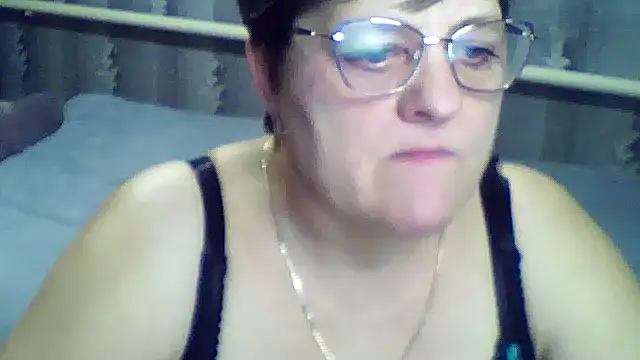 Snapshot of ElzaJewel chatting on February 2026 09:40:01 AM ElzaJewel online show from February 2026 09:40:01 AM