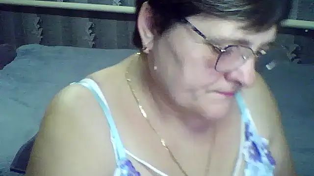 Snapshot of ElzaJewel chatting on March 2026 08:33:01 PM ElzaJewel online show from March 2026 08:33:01 PM