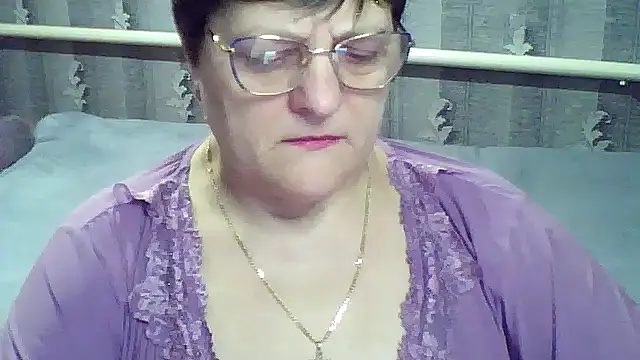 Snapshot of ElzaJewel chatting on March 2026 08:33:01 AM ElzaJewel online show from March 2026 08:33:01 AM