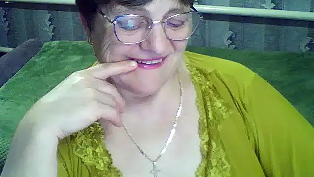 Snapshot of ElzaJewel chatting on March 2026 07:52:01 PM ElzaJewel online show from March 2026 07:52:01 PM