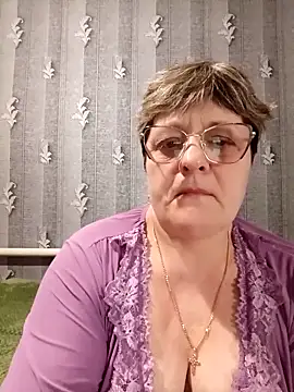 Snapshot of ElzaJewel chatting on April 2026 12:35:01 PM ElzaJewel online show from April 2026 12:35:01 PM