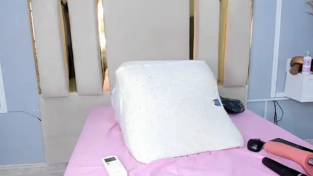 emmysandoval online show from May 2026 01:07:01 PM