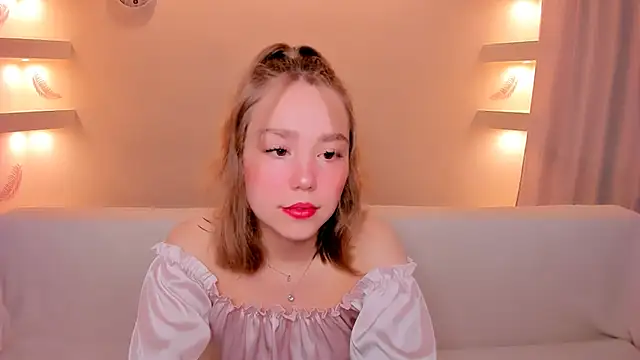 Snapshot of YourMegan chatting on December 2025 07:33:02 PM YourMegan online show from December 2025 07:33:02 PM