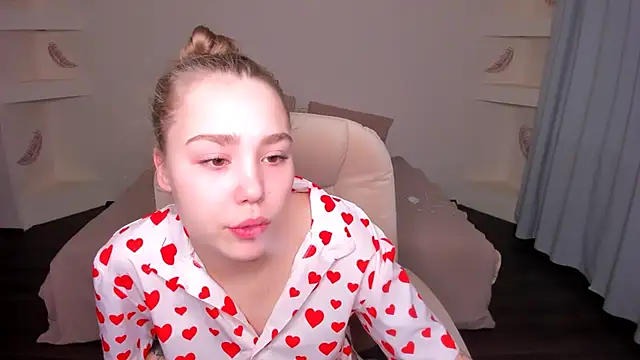 Snapshot of YourMegan chatting on December 2025 03:41:02 PM YourMegan online show from December 2025 03:41:02 PM