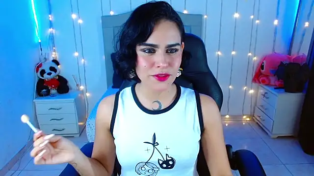 Snapshot of veronica_luar chatting on October 2025 04:24:01 AM veronica luar online show from October 2025 04:24:01 AM