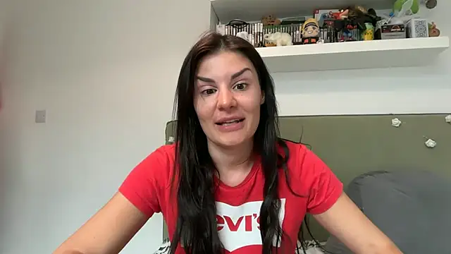 Petitecookie online show from May 2026 05:07:02 PM