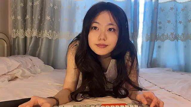 nanaliu6 online show from November 2025 01:39:02 AM