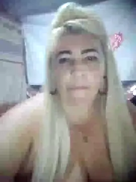 Snapshot of BonniAdams chatting on February 2025 04:11:01 AM BonniAdams online show from February 2025 04:11:01 AM