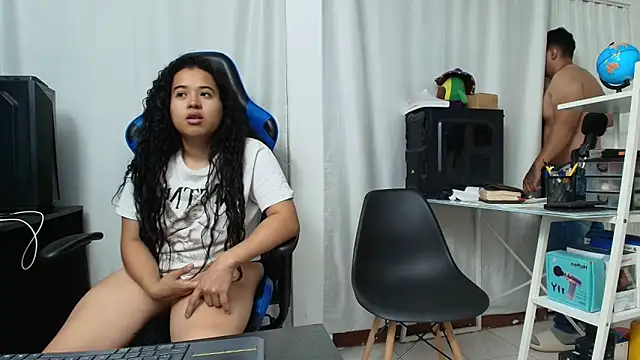 Snapshot of ema_abby chatting on March 2026 11:53:02 PM ema abby online show from March 2026 11:53:02 PM