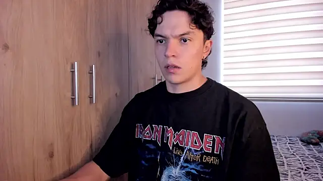 Snapshot of Mastrangelo_xxx chatting on November 2025 09:08:01 PM Mastrangelo xxx online show from November 2025 09:08:01 PM