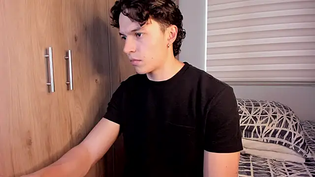 Snapshot of Mastrangelo_xxx chatting on November 2025 08:29:02 PM Mastrangelo xxx online show from November 2025 08:29:02 PM