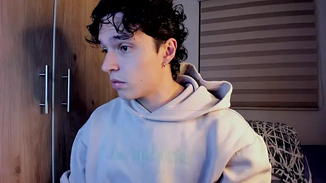 Snapshot of Mastrangelo_xxx chatting on February 2026 04:16:02 AM Mastrangelo xxx online show from February 2026 04:16:02 AM