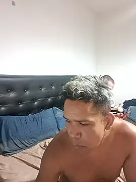 Snapshot of liamlara chatting on January 2026 03:01:01 AM liamlara online show from January 2026 03:01:01 AM