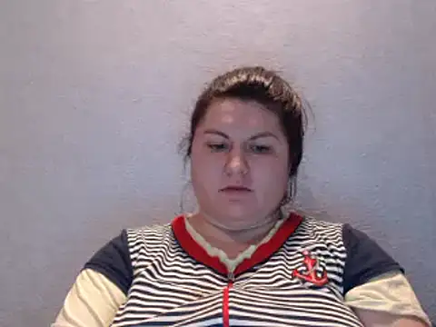 KiraSwee online show from February 2025 06:20:02 PM