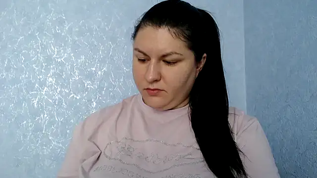 KiraSwee online show from September 2025 08:25:01 AM