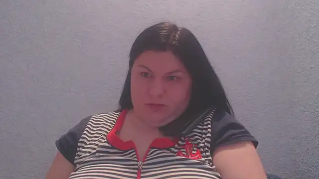 KiraSwee online show from February 2026 07:32:02 PM