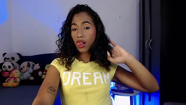 Snapshot of Alissemasiel chatting on November 2025 08:56:01 PM Alissemasiel online show from November 2025 08:56:01 PM