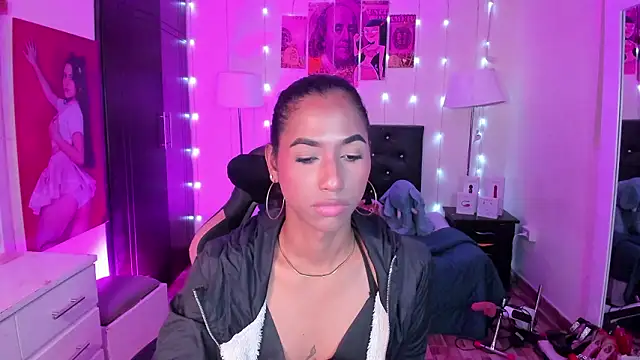 Snapshot of Alissemasiel chatting on January 2026 08:51:02 PM Alissemasiel online show from January 2026 08:51:02 PM