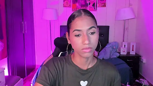 Snapshot of Alissemasiel chatting on February 2026 05:41:01 PM Alissemasiel online show from February 2026 05:41:01 PM