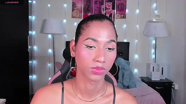 Alissemasiel online show from April 2026 04:33:02 PM