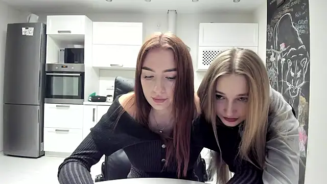 lisenok online show from November 2025 07:26:02 PM