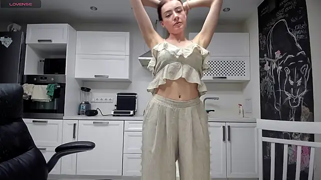 lisenok online show from June 2026 09:02:01 PM