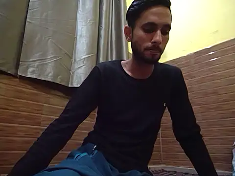 Queen Couple online show from March 2025 04:10:01 PM