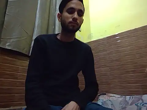 Queen Couple online show from March 2025 04:50:02 PM