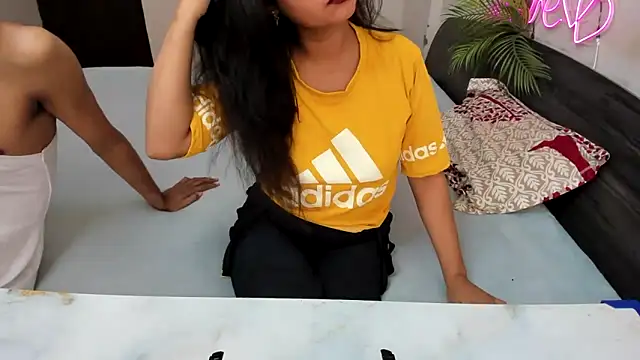 Queen Couple online show from September 2025 06:46:02 AM