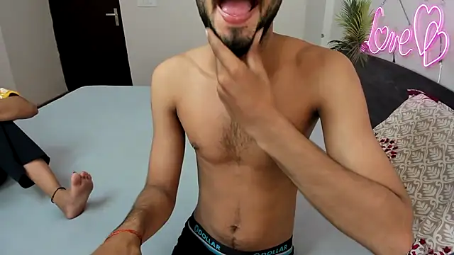 Queen Couple online show from September 2025 03:41:01 AM