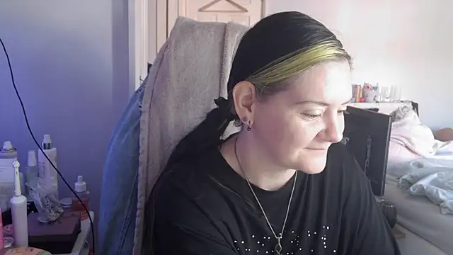 Snapshot of AureliaXOX chatting on September 2025 08:47:02 AM AureliaXOX online show from September 2025 08:47:02 AM