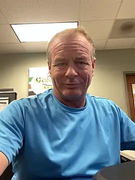 Snapshot of hintly chatting on December 2025 10:03:01 PM hintly online show from December 2025 10:03:01 PM