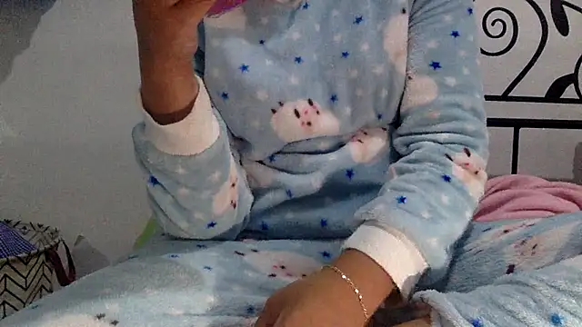 sharonlopez9611 online show from February 2026 03:35:01 AM