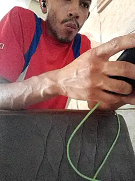 Mineirinho043 online show from March 2025 05:13:01 PM