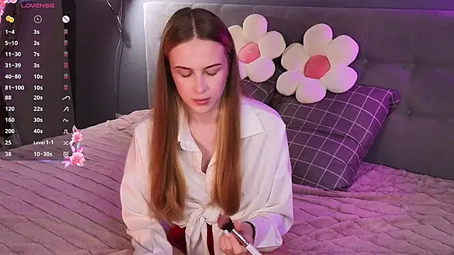 Snapshot of soft_babe chatting on September 2025 08:19:01 PM soft babe online show from September 2025 08:19:01 PM