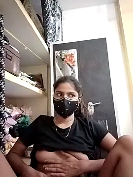 Snapshot of fuungirl38 chatting on September 2025 10:58:02 PM fuungirl38 online show from September 2025 10:58:02 PM