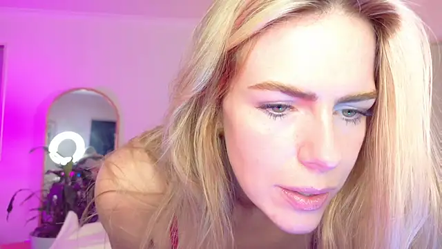 oliviafranciis online show from July 2026 05:00:02 AM