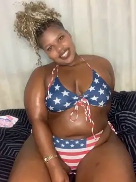 Snapshot of Cuddle_Bear chatting on March 2026 01:00:01 AM Cuddle Bear online show from March 2026 01:00:01 AM